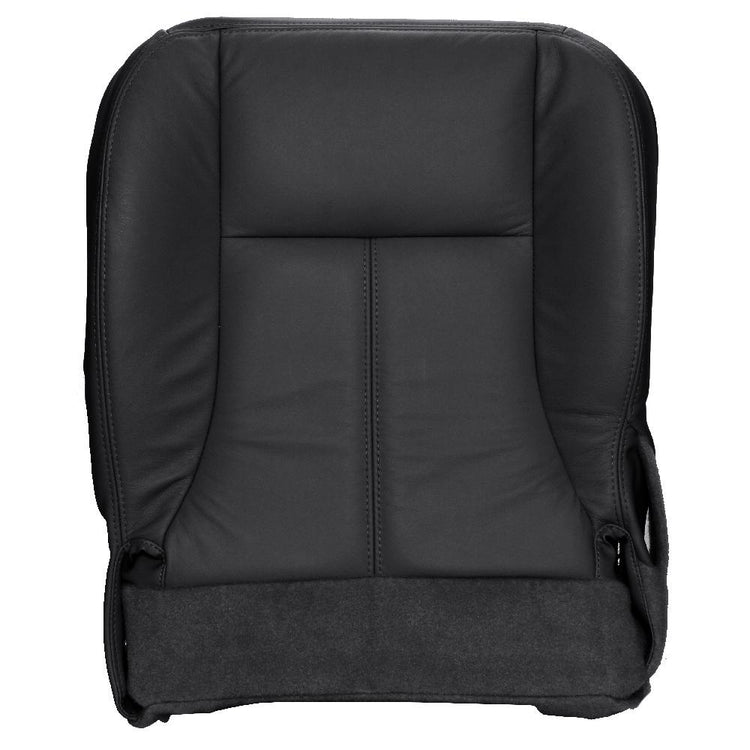 Front view of driver in Ebony for Chevrolet Colorado