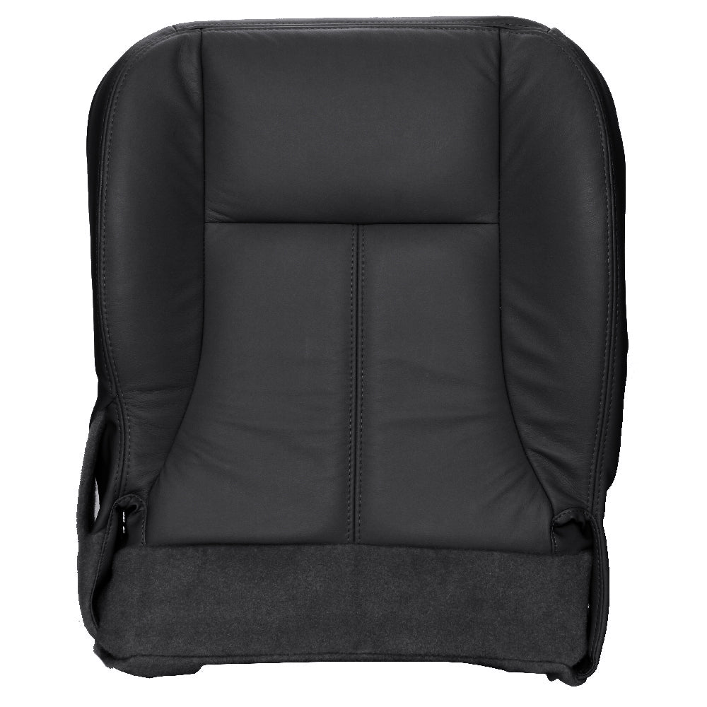 Front view of passenger in Ebony for Chevrolet Colorado
