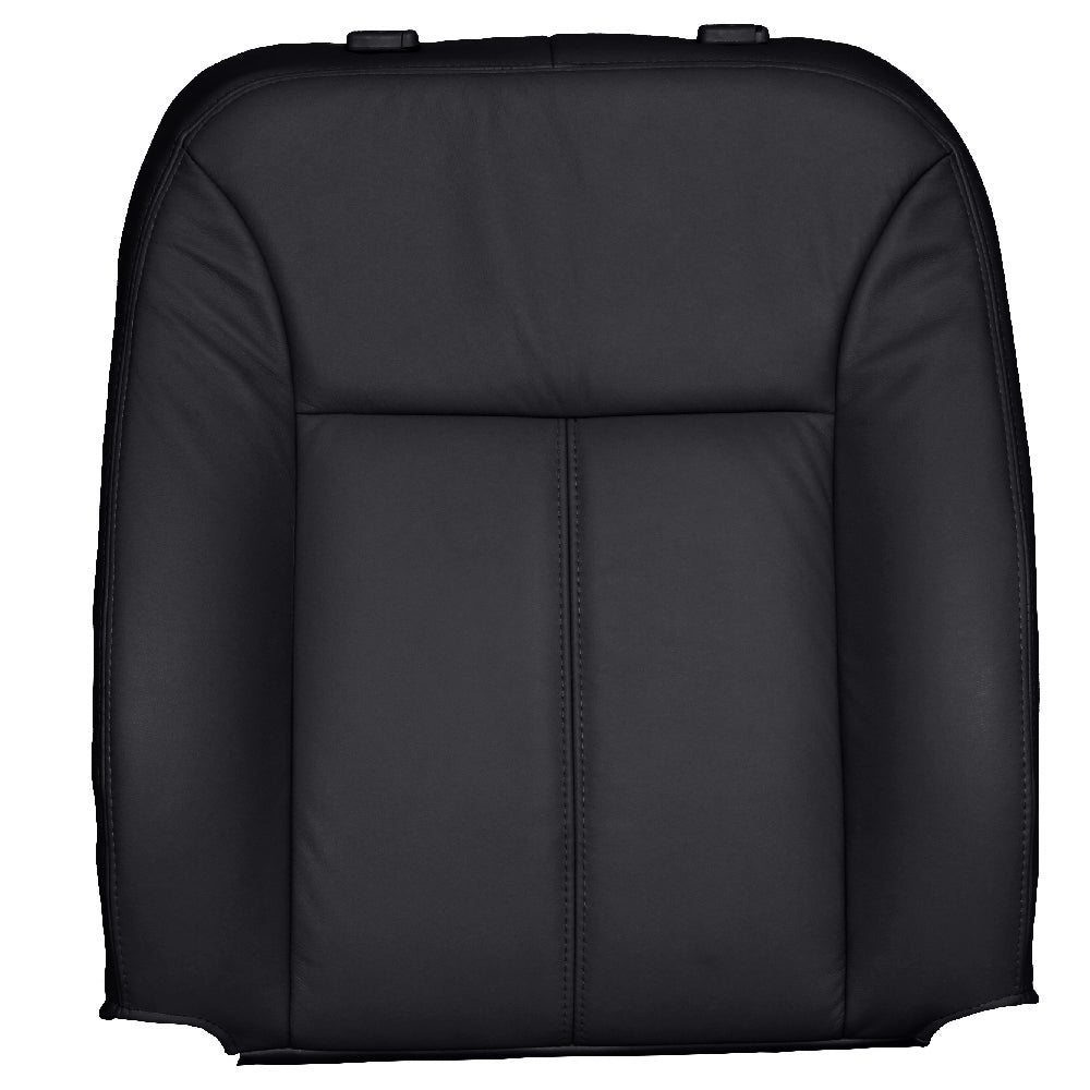Front view of passenger in Ebony for Chevrolet Colorado